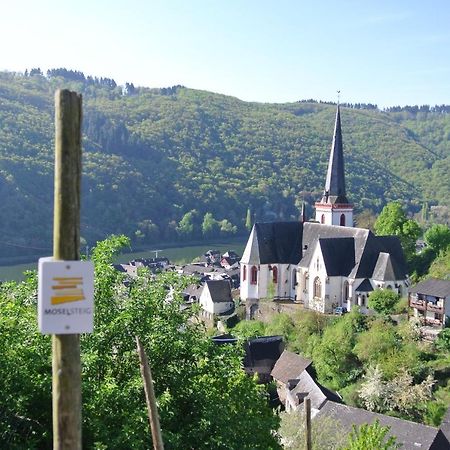 Ferienwohnung am Fluß Klotten Exterior foto