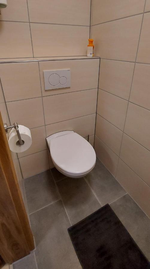 Ferienwohnung am Fluß Klotten Exterior foto