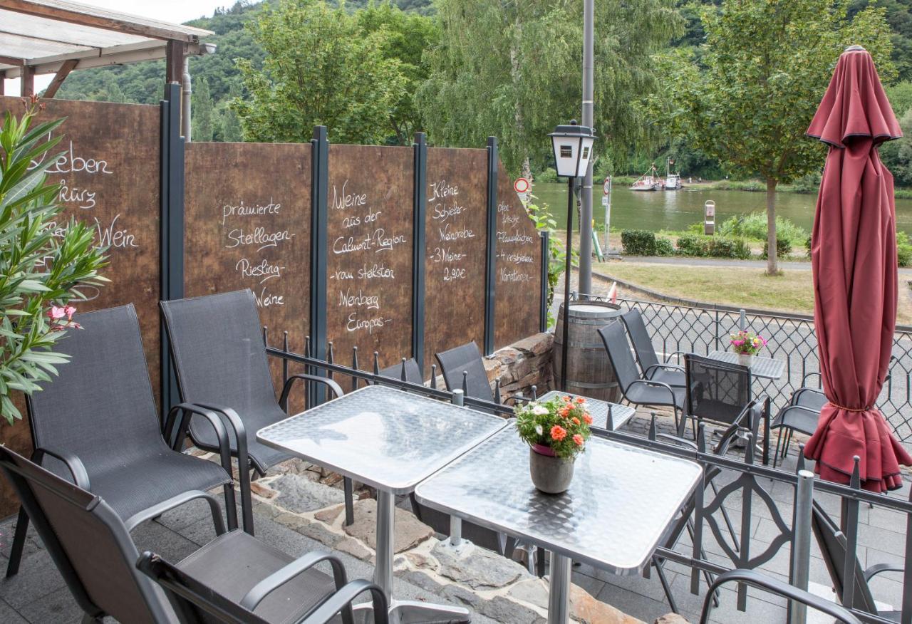 Ferienwohnung am Fluß Klotten Exterior foto
